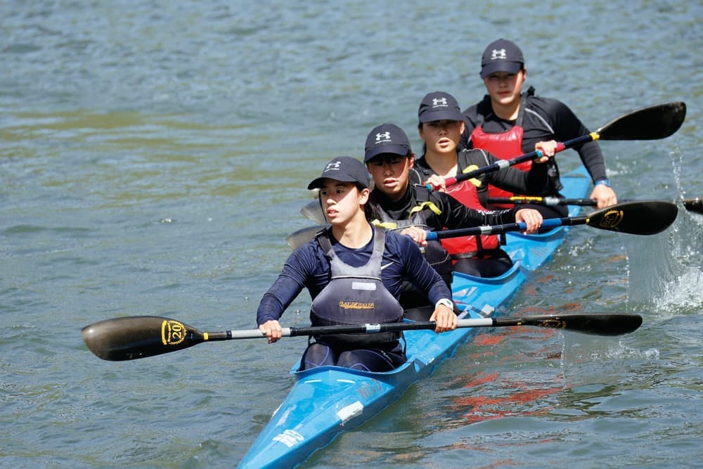 web1000_canoe6.jpg