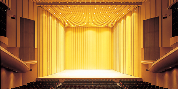 悠邑ふるさと会館（大ホール）